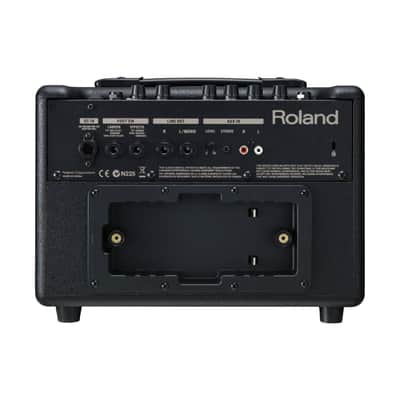 Roland AC33 Battery Operated Portable Acoustic Amplifier image 3