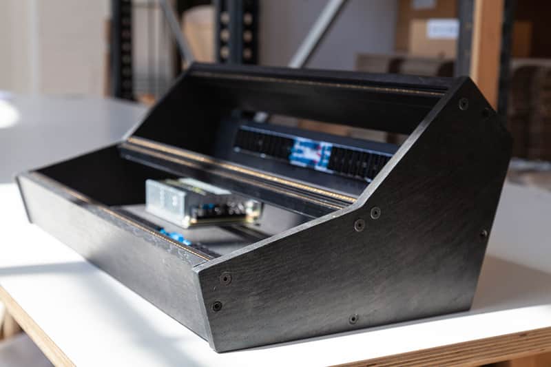 2 Many Synths - Black Oak powered Eurorack case 6U 104HP image 1