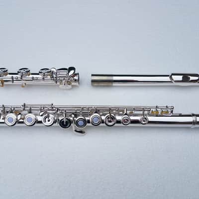 17 Open Hole Silver-Plated French Point Flute with Lightweight Case image 2