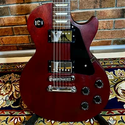 Gibson Les Paul Studio 2008 - Worn Cherry image 2