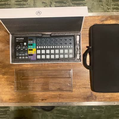 Arturia BeatStep Pro Black Edition MIDI Controller 2019 - 2021 - Black image 3
