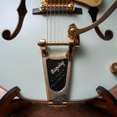 GRETSCH MIJ Falcon G6136T Limited Edition "Creme de Marine Blue + Ebony" (2014) image 5
