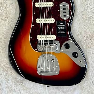 Fender Vintera® III Early '60s Bass VI, Rosewood Fingerboard, 3-Color Sunburst