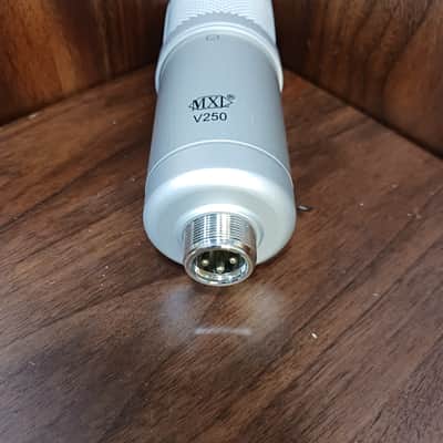MXL V250 Condenser Microphone image 5
