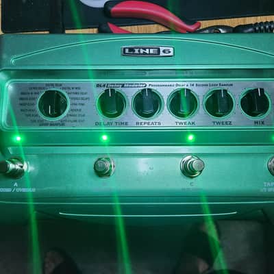 *Switch and LED Mods- Line 6 DL4 Delay Modeler 1999 - 2021 - Green image 1