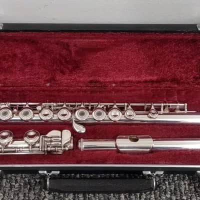 Yamaha YFL-385 Flute - Silver image 1