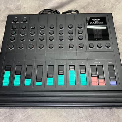 YAMAHA KM-802 MIXER 8 CHANNEL near MINT!