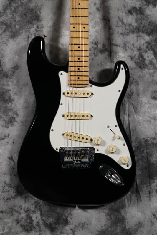 Fender Fender Contemporary Stratocaster MIJ Japan Black System 1