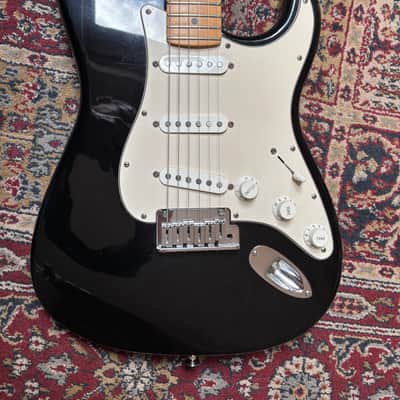 Fender Stratocaster 2003 - Black image 1