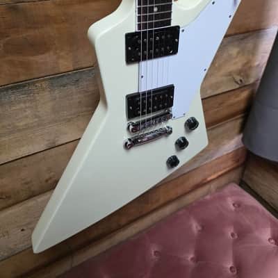 Gibson USA 70's Explorer - Classic White w/Case image 4