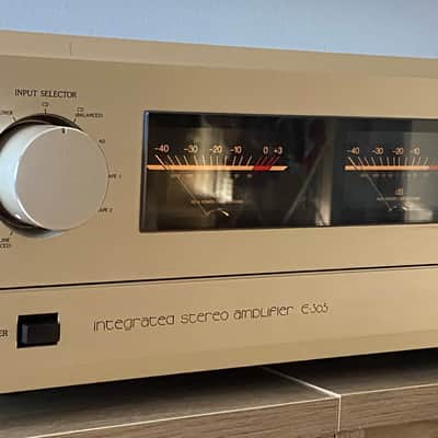 Accuphase E-305 80’s - Gold image 8