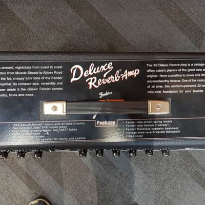 Fender '65 Deluxe Reverb Reissue 22-Watt 1x12" Guitar Combo image 6