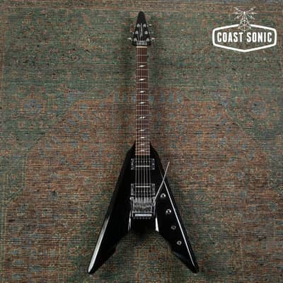 1982 Tokai FV-55 Super Edition Flying V Made in Japan Ayers Rocker