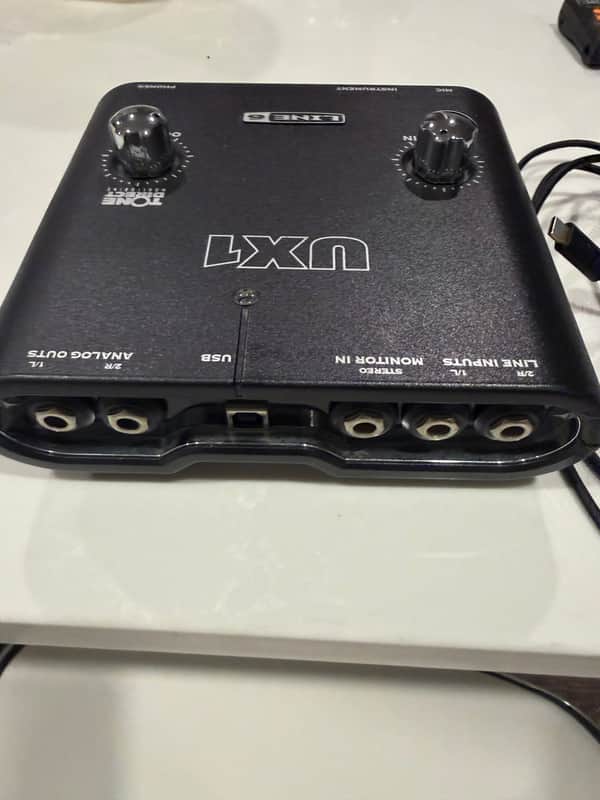 Line 6 POD Studio UX1 USB Audio Interface - Black image 1