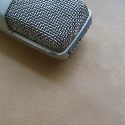 Sennheiser MD 421-N Cardioid Dynamic Microphone image 6