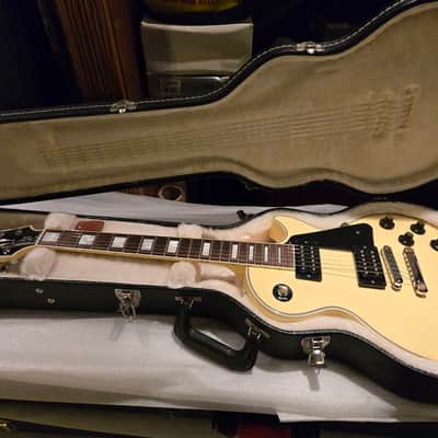 Gibson Les Paul Custom Classic Maple Top with Maple Fretboard 2012 - 2013 - Alpine White image 1