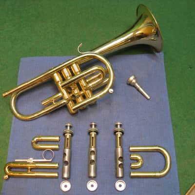 Conn Director 18A Cornet  - Reconditioned - Case & Conn 7C MP image 2