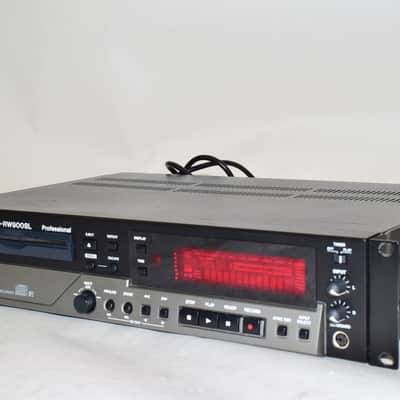 TASCAM CD-RW900SL Slot-loading CD Recorder image 3