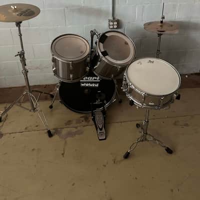 Pearl Drum Set 4 piece - metallic image 1