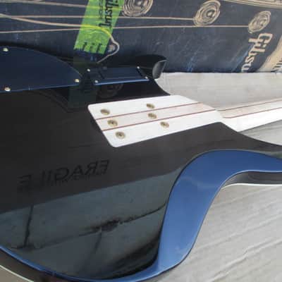 Modern Punchy Rock Bass 24 Frets & Active image 4