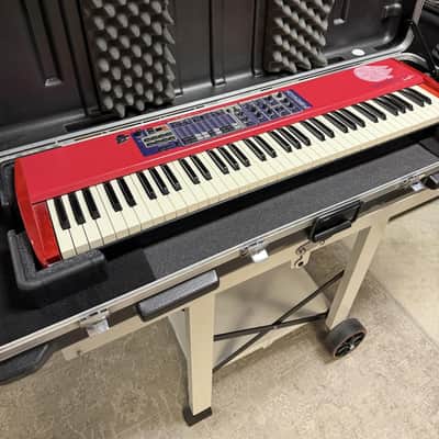 Nord electro 2 (seventy-three) with hard case image 4