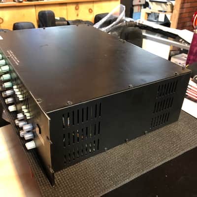 Yamaha EM1620 6-Channel Mono Powered Mixer Rack Mount image 8