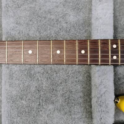 Fender Stratocaster Tom Delonge signature series imagen 12