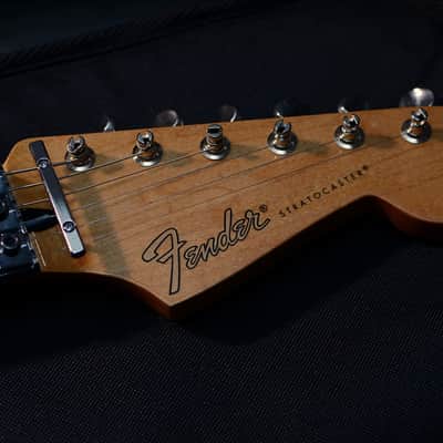 Fender Dave Murray Artist Series Signature Stratocaster 2015 - Present - 2-Color Sunburst image 2