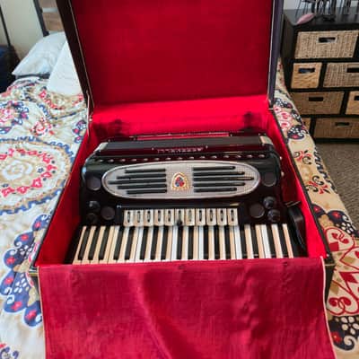Serenelli Piano Accordion 1980s - 1990s image 4
