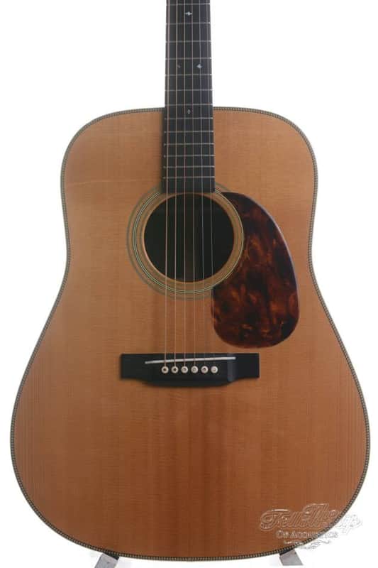 Martin HD28V 2004 image 1