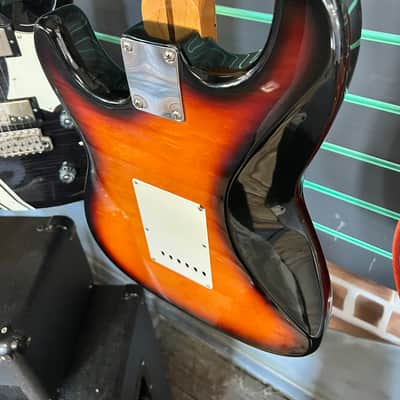 Fender Classic Series '50s Stratocaster 3-Color Sunburst 2003 Electric Guitar image 11