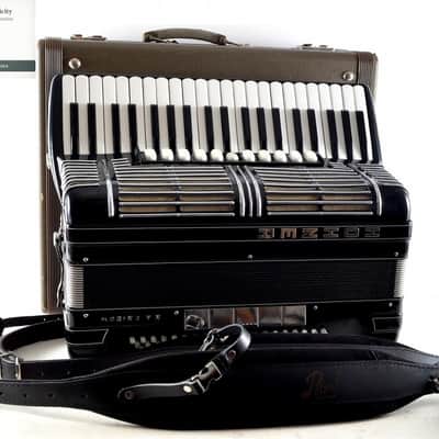 6560 - Black Guerrini Professional Super-Organtone 6 Row Chromatic