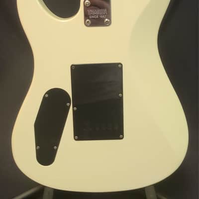 Yamaha RGX 110 1987- 91 - Pearl White image 8