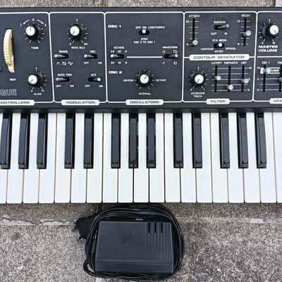 Moog The Rogue Monophonic synthesizer. imagen 5