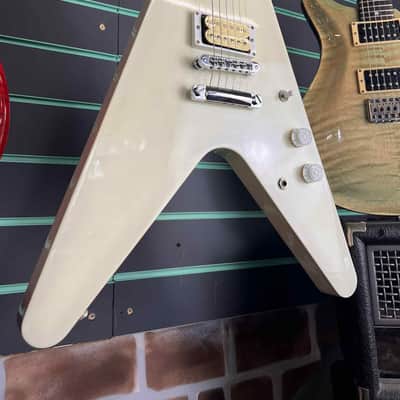 Gibson Brendon Small Snow Falcon Flying V Snow Burst 2013 Electric Guitar image 3