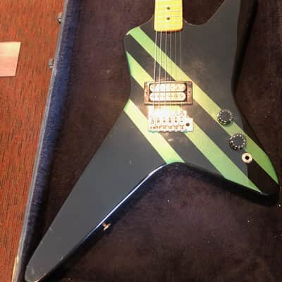 Kramer Voyager 1981 w/ Pre-Lawsuit Headstock and Original Hardshell Case image 1