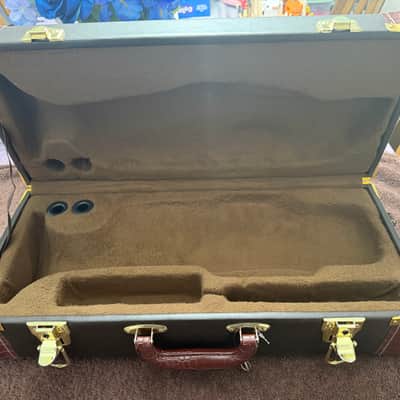 Chinese made Trumpet labeled as Bach LT180S-72 Bb Silver with Gold Trim & Case LT180S-72 2025 - Silver image 13