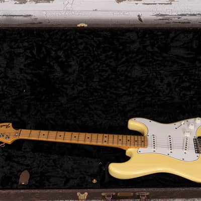 Fender CIJ "Yngwie Malmsteen" Stratocaster - Yellow White  2002-2004 image 19