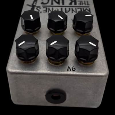 Menatone The King X8049 image 3