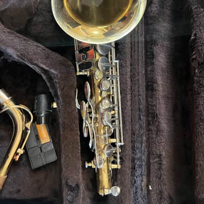 Evette Alto saxophone with case and mouthpiece. Made in USA image 3
