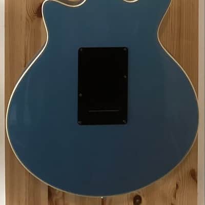 Brian May Special LE w Gig Bag 2019 - Windermere Blue image 4
