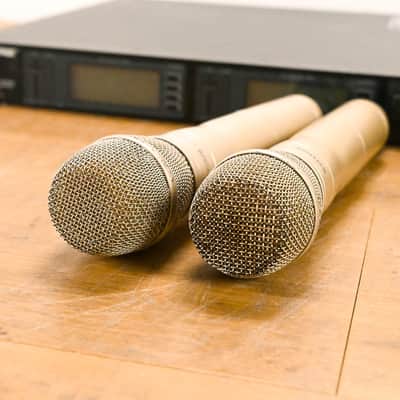 Shure UR4D+ Dual Wireless Receiver with UR2/KSM9 Mic Pair - H4 Band CG010YW image 16