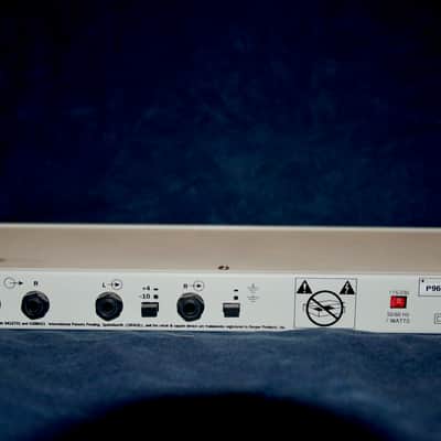 Desper SR-1 Spatializer Retro White image 2