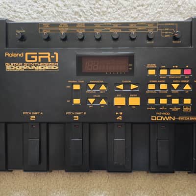 Roland GR-1 Guitar Synthesizer Module, Tested, w/ 13-Pin DIN Cable, Manual, Carry On Bag