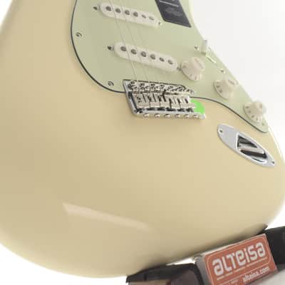 Fender Vintera II '60s Stratocaster with Rosewood Fretboard 2023 - Present - Olympic White 3507gr image 8