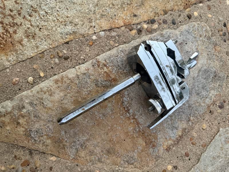 Tama Granstar/ Artstar 2 Era Lever Lock tom arm holder image 1