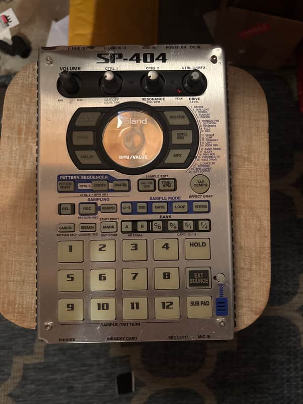 Roland SP-404 Sampler