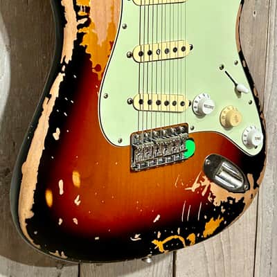 New Fender Mike McCready Signature Stratocaster - 3-Color Sunburst Relic, Support Small Business and Shop Here! image 3
