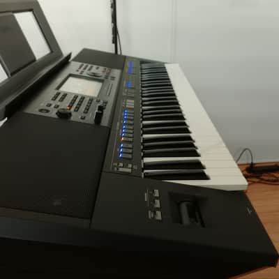 Yamaha PSR-SX720 2024 - Black image 2
