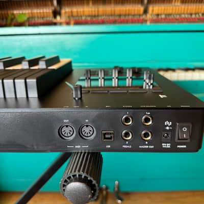 Expressive E Osmose 49-Key 24-Voice Polyphonic Synthesizer 2022 - Present Black image 3